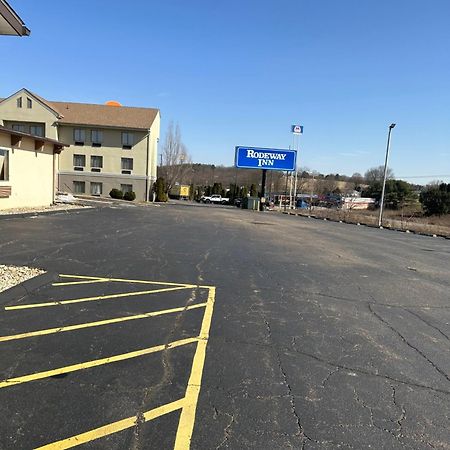 Rodeway Inn Zanesville Esterno foto