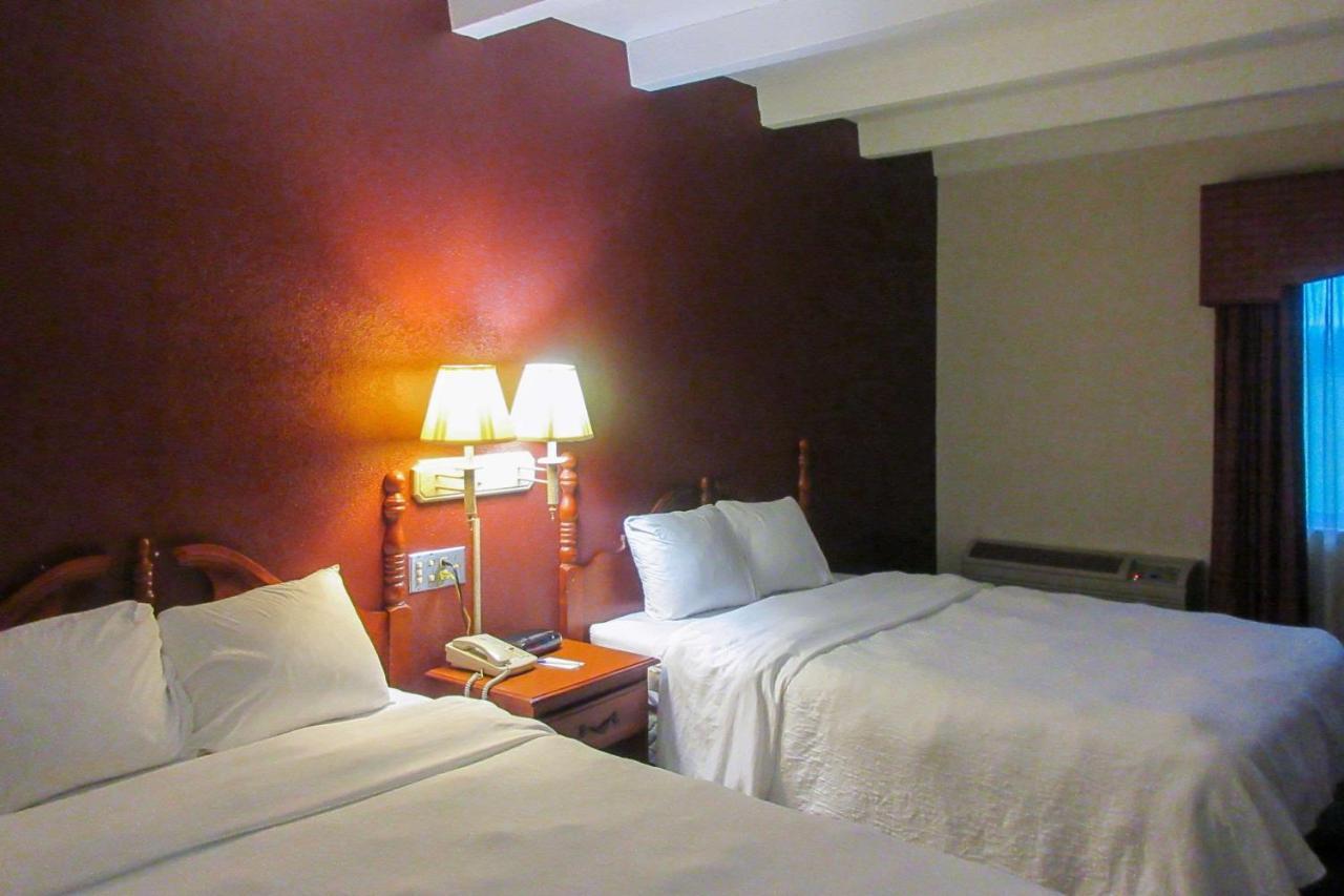 Rodeway Inn Zanesville Esterno foto