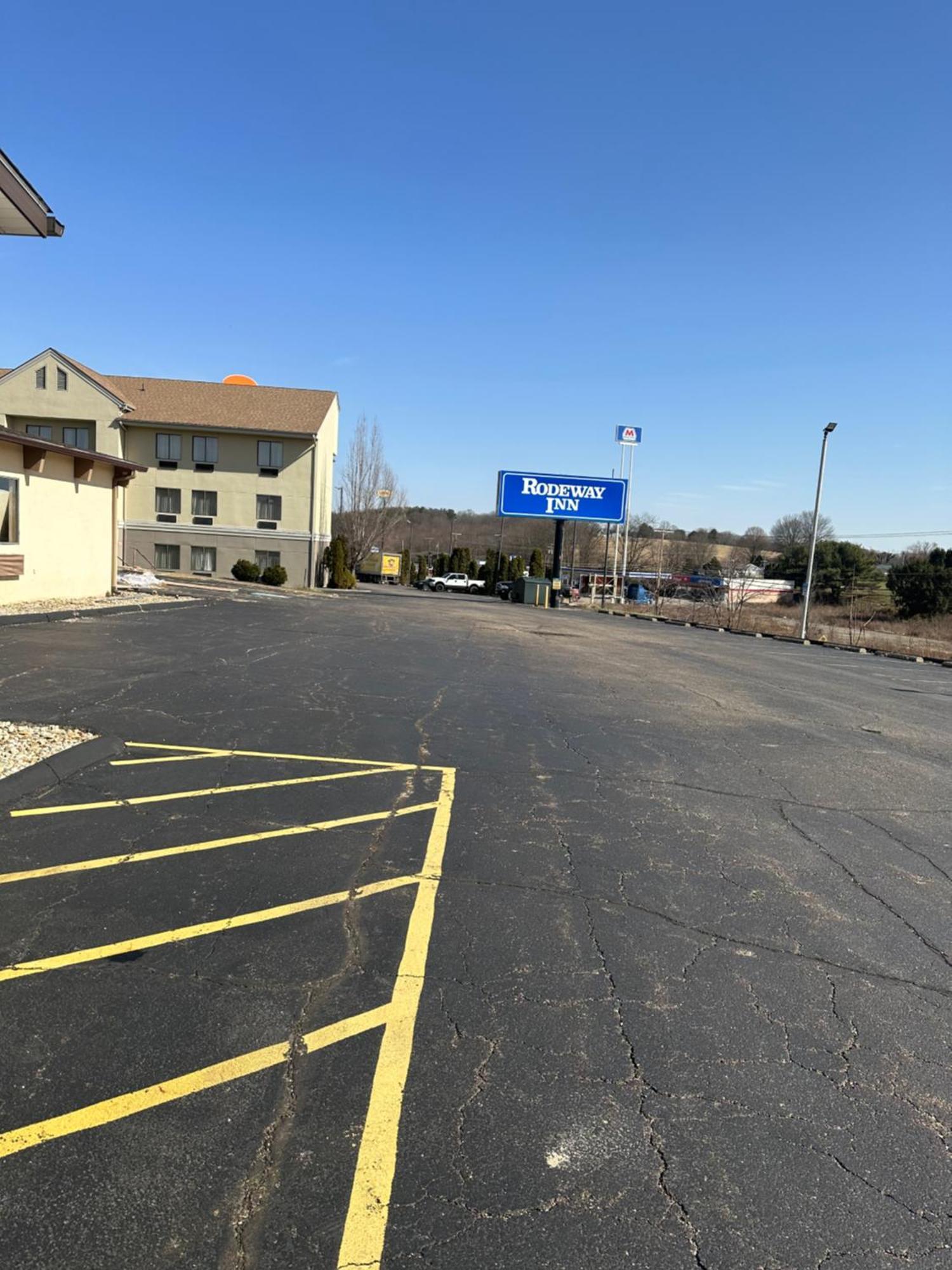 Rodeway Inn Zanesville Esterno foto